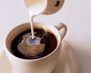 Одновременное потребление фаст-фуда и кофе удваивает уровни сахара в крови