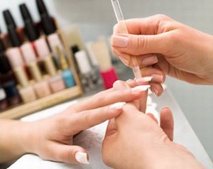 От вредной привычки избавят наращенные ногти