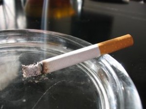 Курение приближает к инсульту