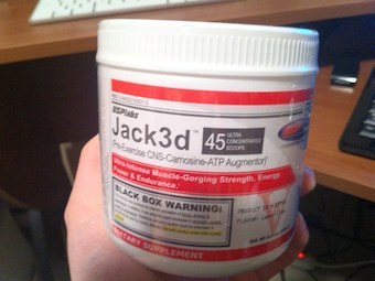 Армия США расследует смерть двух солдат после употребления БАДов