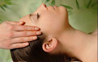 Массаж как средство от головной боли