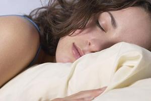Дополнительный час сна снижает давление