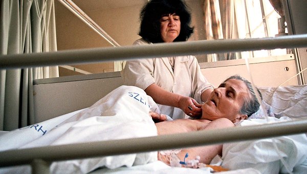 Инструменты для помощи больным