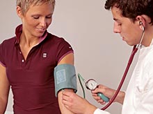 Исследование: проверять давление нужно, начиная с 18 лет