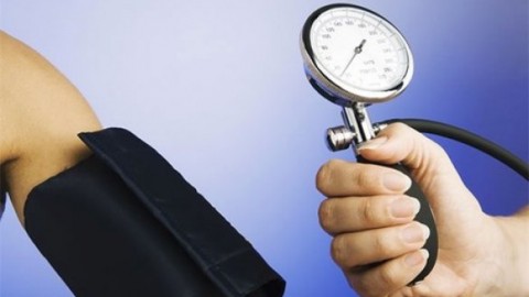 Как можно самостоятельно бороться с повышенным давлением
