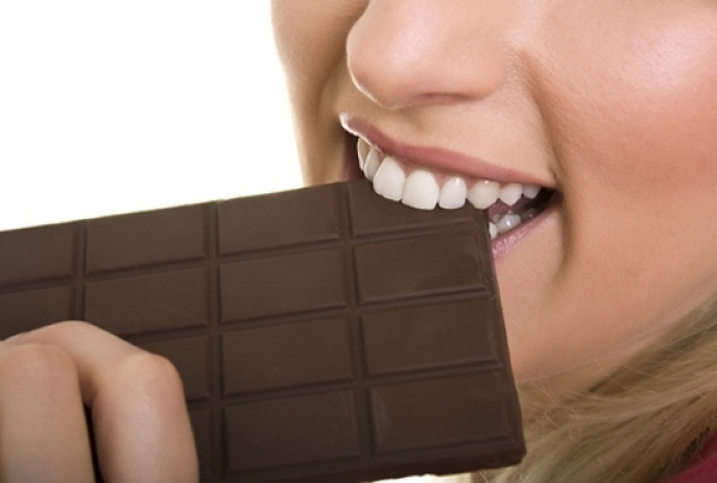 Горький шоколад понижает артериальное давление