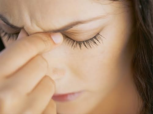 У женщин, страдающих мигренями, чаще возникают проблемы с сердцем