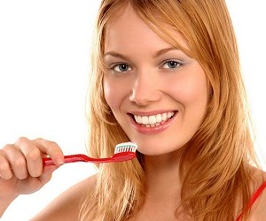 Ученые рассказали о влиянии чистки зубов на сердце