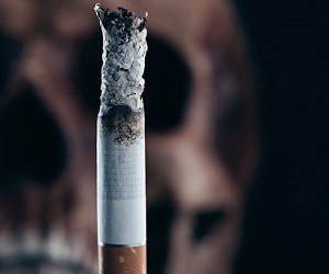 Курение в восемь раз повышает шансы смерти от сердечного приступа