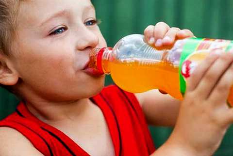 Частое употребление газировки в детстве может стать причиной сердечно-сосудистых заболеваний