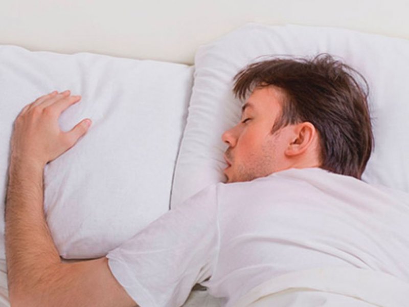 Хороший сон длиной 7-9 часов назван самым простым способом снижения давления