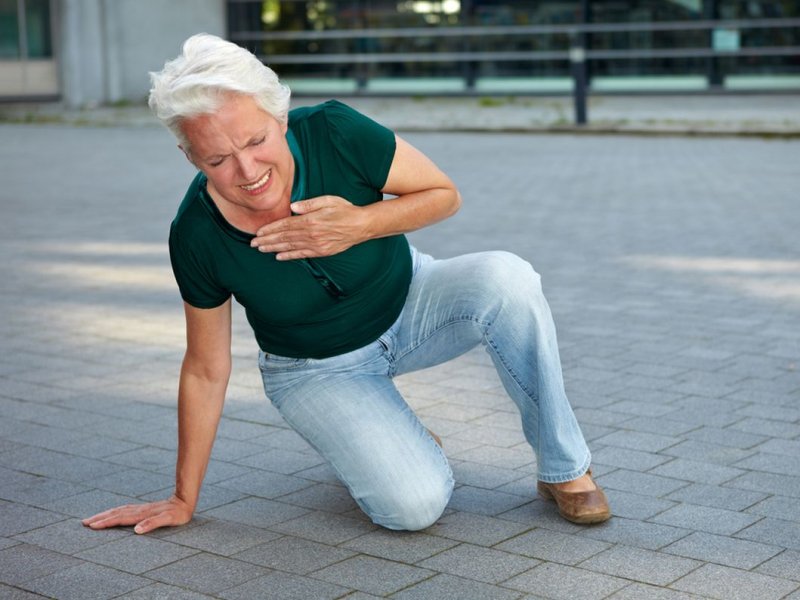 Врачи: симптомы инфаркта у женщин отличаются от мужских