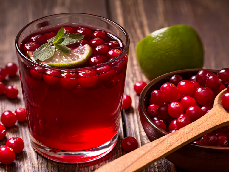 Вишневый сок может помочь при бессоннице, болях и сердечных заболеваниях