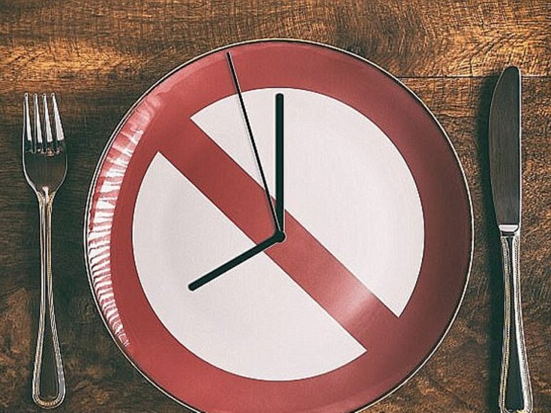 Голодание по 24 часа в месяц продлевает жизнь сердечникам