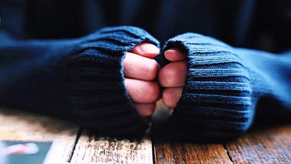 Холодные руки и ноги: индивидуальная особенность или тревожный признак