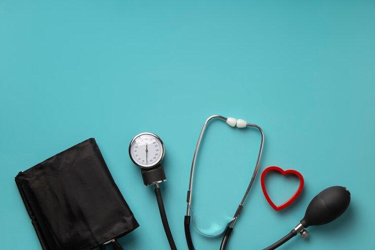 Малышева объяснила, когда необходимо менять лечение при высоком давлении